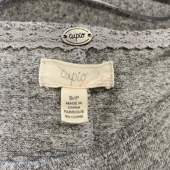 Grey soft knit sweater - Picture 3 of 3